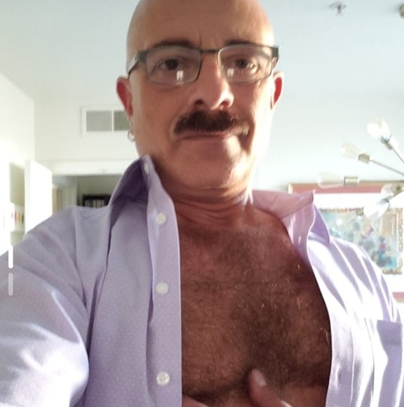 Meet your Posher, Cary - Picture 1 of 1